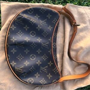 Vintage Louis Vuitton Croissant PM